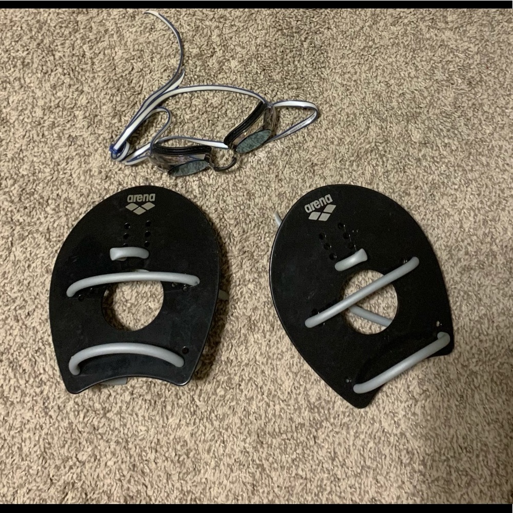 Arena hand paddles